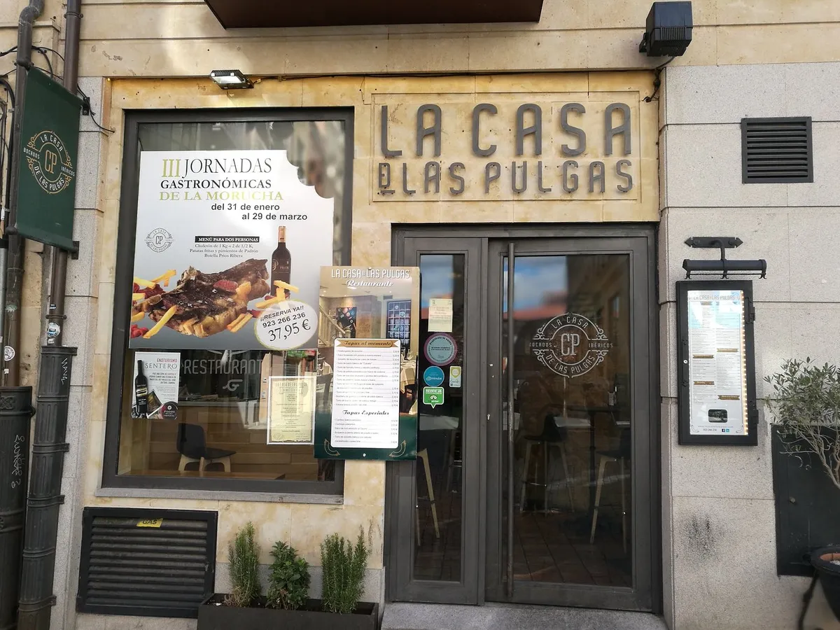 Fachada en la Plaza del Peso